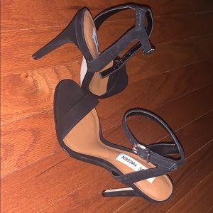Steve Madden black heels